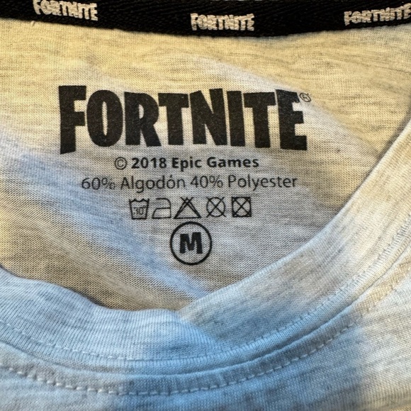 Epic Games Fortnite M short sleeve tee Gray NEW  from 2018 - Picture 3 of 5